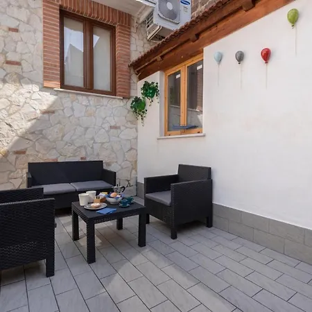 4 Bedrooms In Center Location&view סורנטו