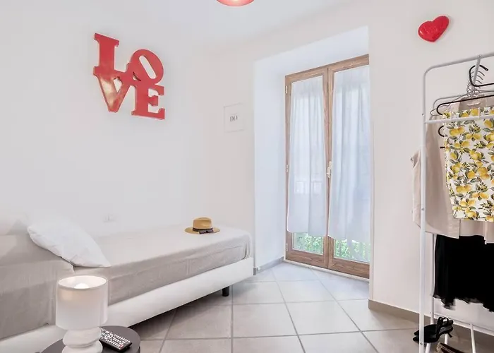 Apartment 4 Bedrooms In Center Location&view *